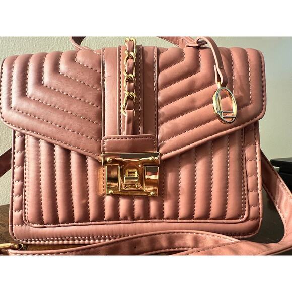 NWOT‎ Loulu - Picture 1 of 9